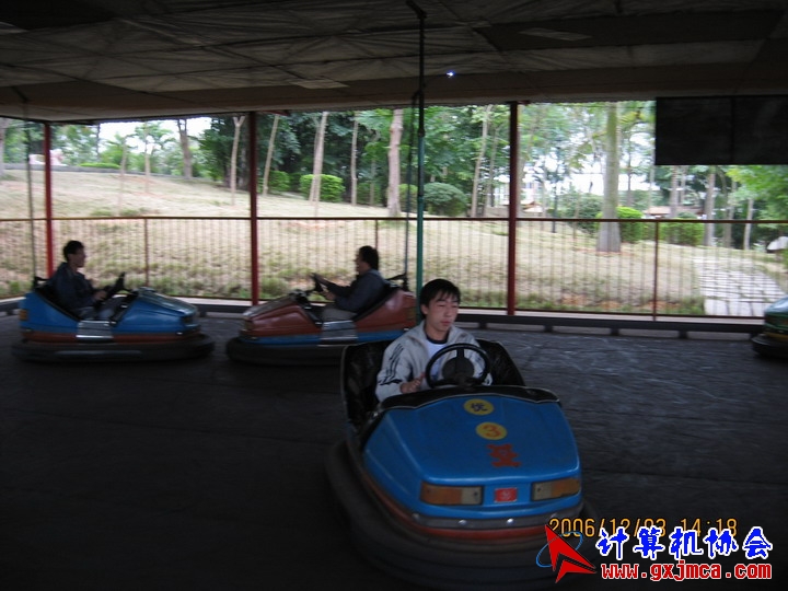 061203SKE1209.JPG