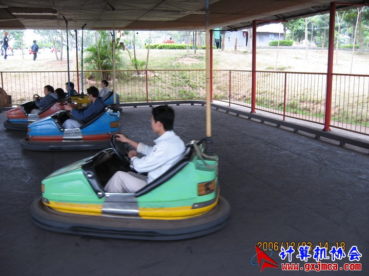 061203SKE1213.JPG