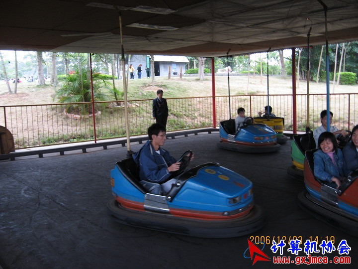 061203SKE1216.JPG