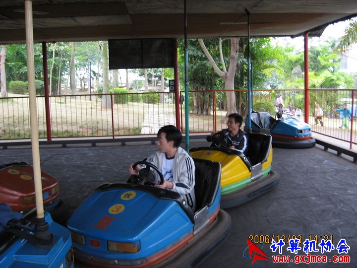 061203SKE1222.JPG
