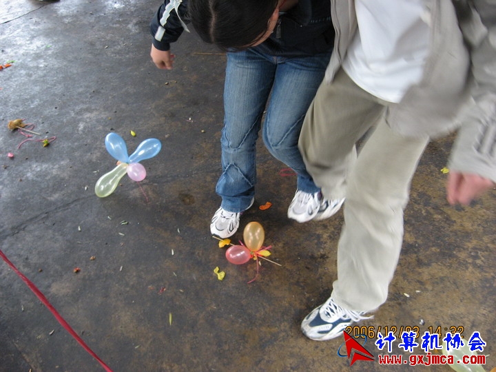 061203SKE1247.JPG
