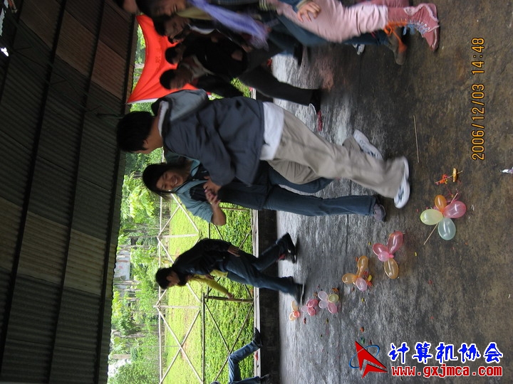 061203SKE1274.JPG