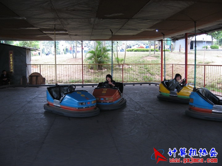 061203SKE1288.JPG