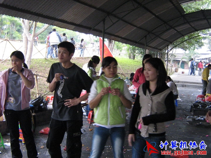 061203SKF1419.jpg