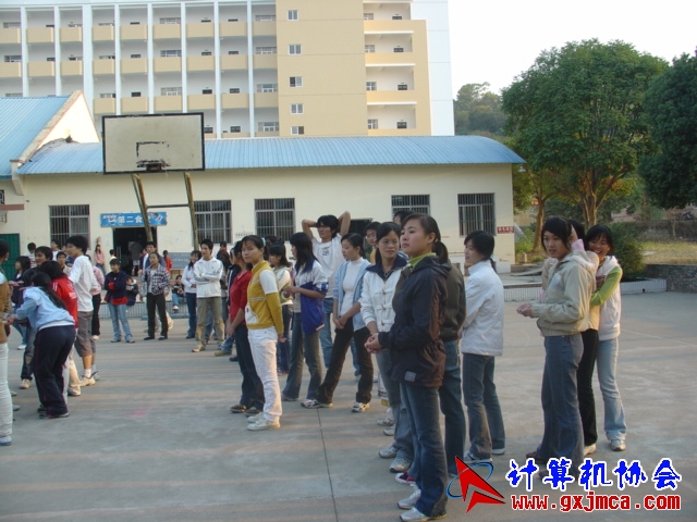 061220BH101.JPG