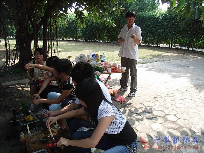 071029XCB007.jpg