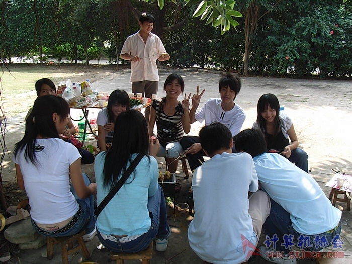 071029XCB008.jpg