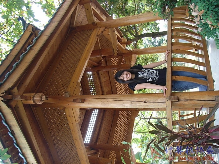 071029XCB100.jpg