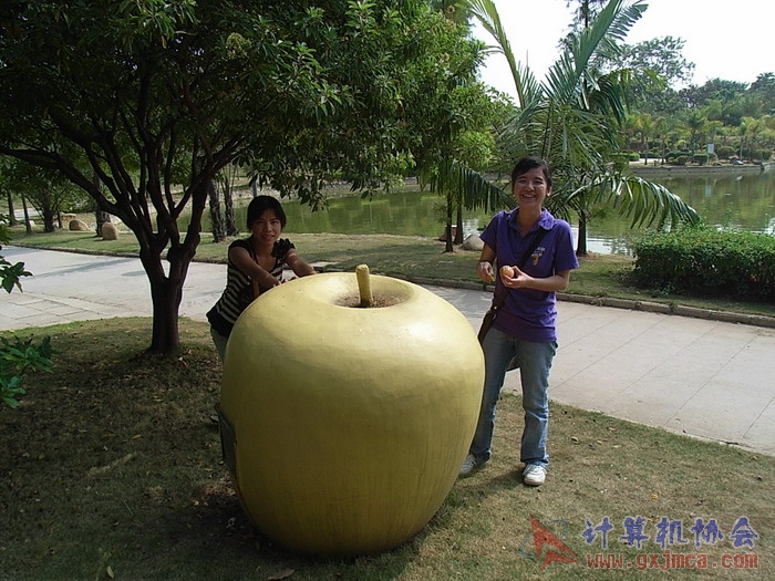 071029XCB130.jpg