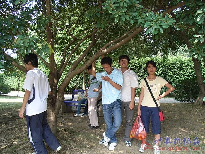 071029XCB132.jpg