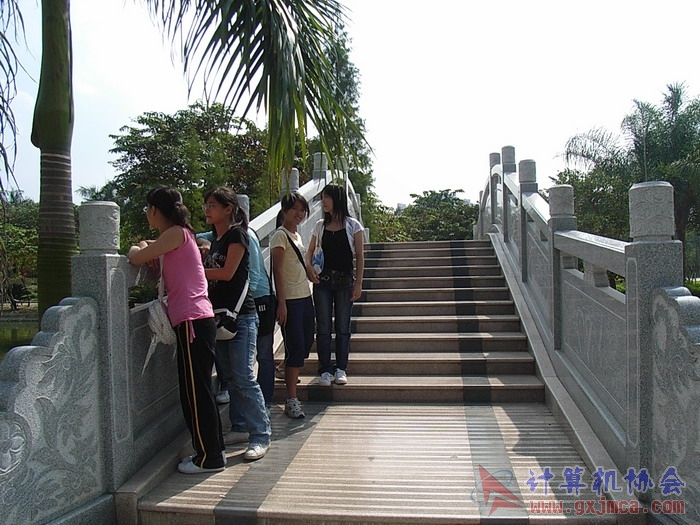 071029XCB134.jpg