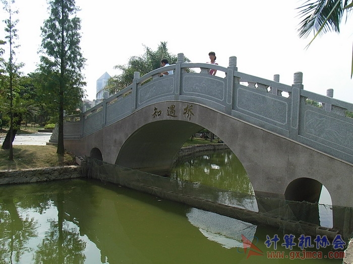 071029XCB144.jpg