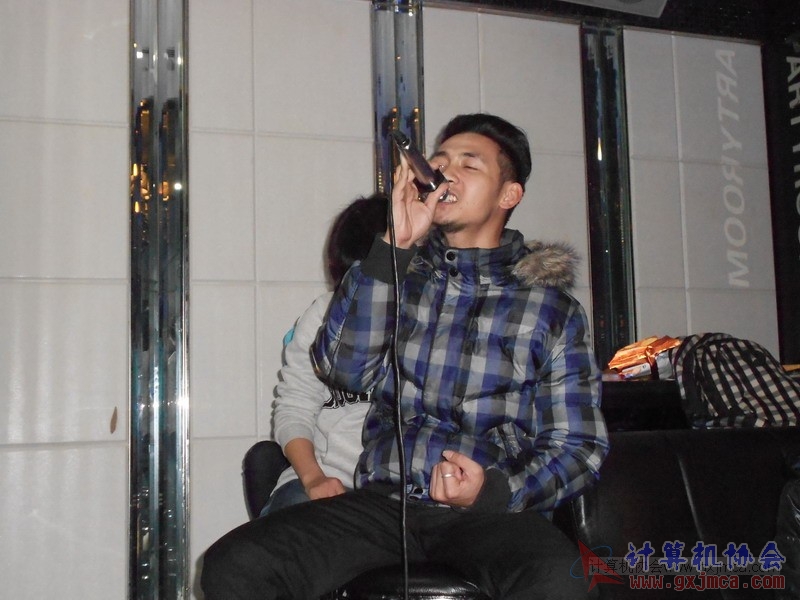 120311cakg200.jpg