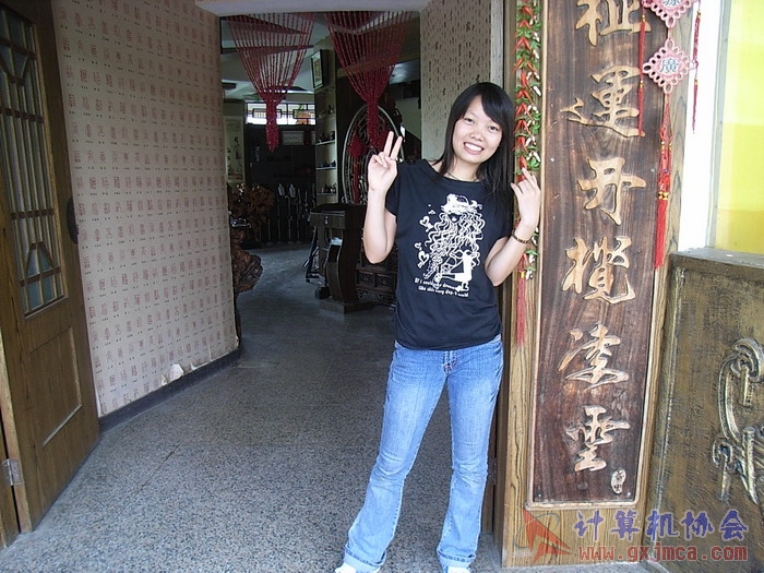 071029XCB235.jpg