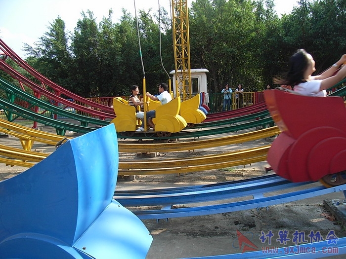 071029XCB275.jpg