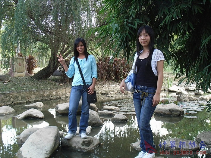 071029XCB306.jpg