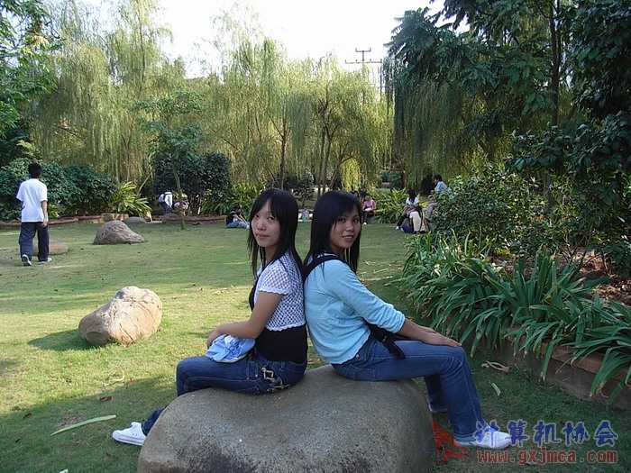 071029XCB332.jpg