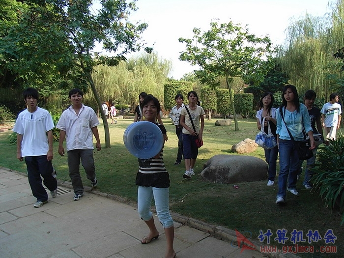071029XCB336.jpg