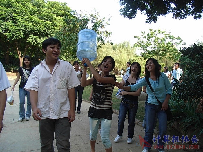 071029XCB338.jpg