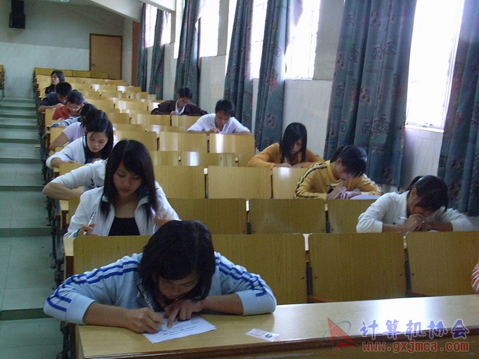 071108CAKH06.jpg