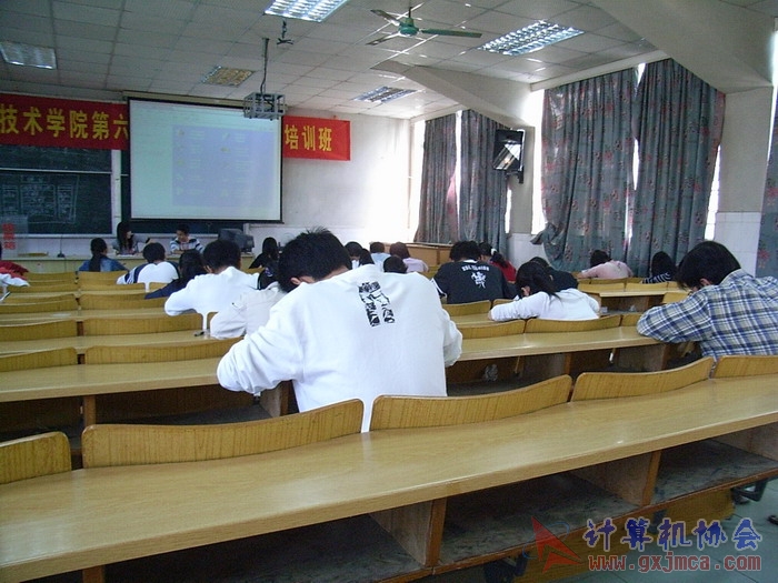 071108CAKH37.jpg