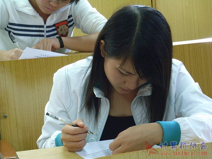 071108CAKH63.jpg