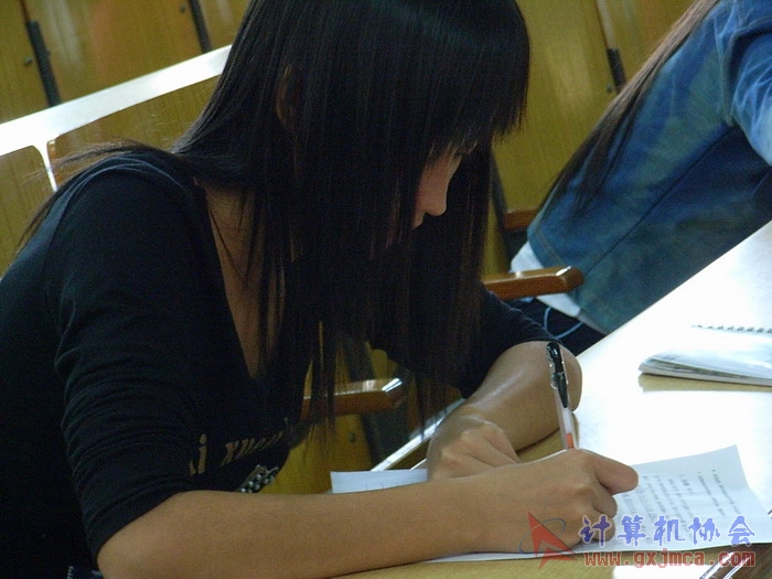 071108CAKH67.jpg