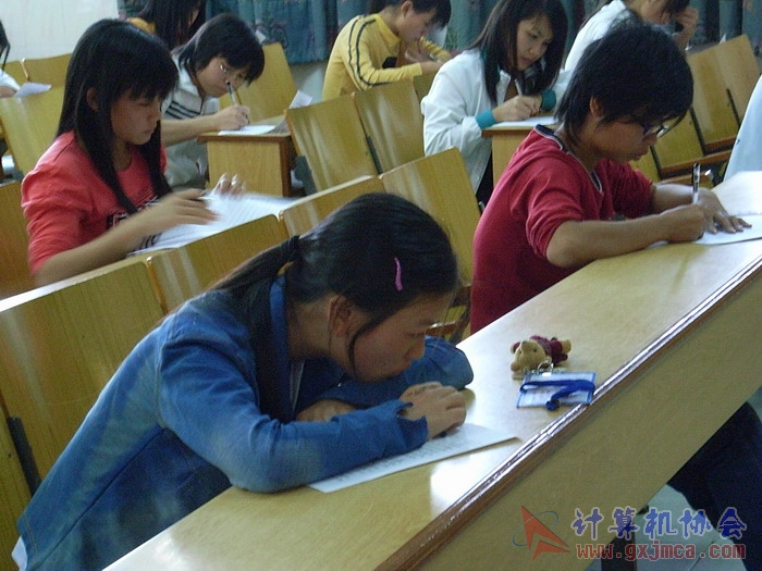 071108CAKH80.jpg