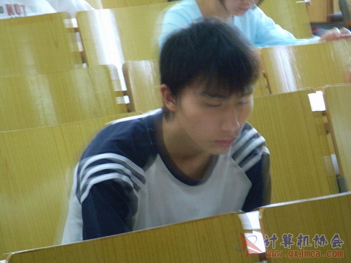 071108CAKH81.jpg
