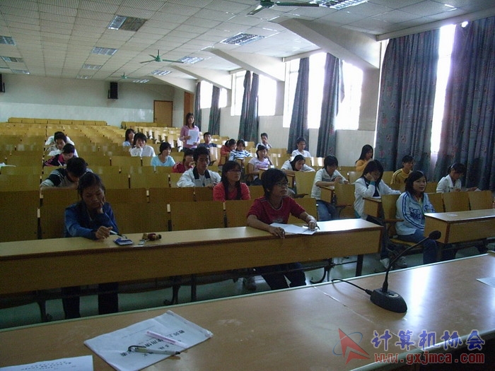 071108CAKH85.jpg