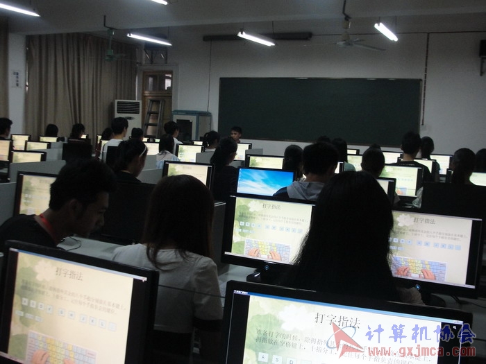 121018capx05.JPG