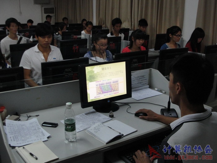 121018capx08.JPG