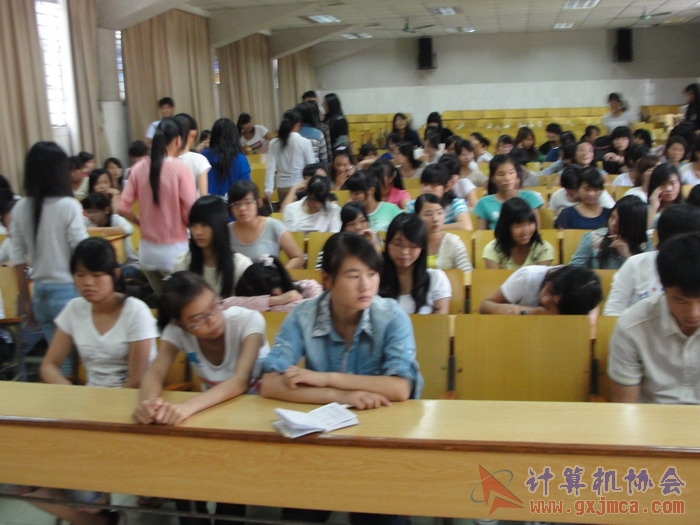 121018cahy06.JPG