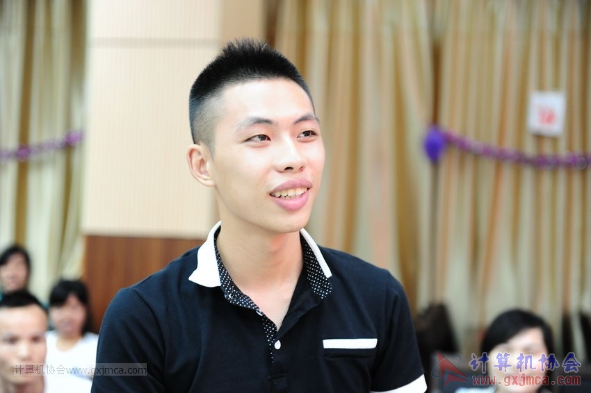 涂懿巍.JPG