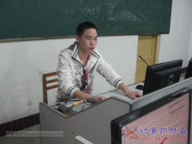 131211px50.JPG
