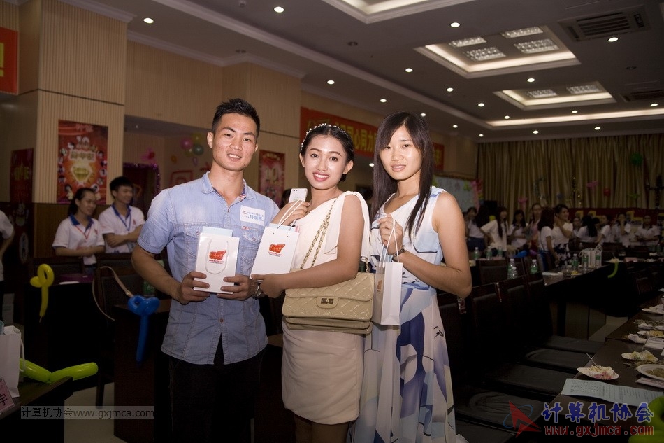 150613ca3208.jpg