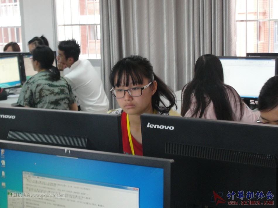 151202el64.JPG