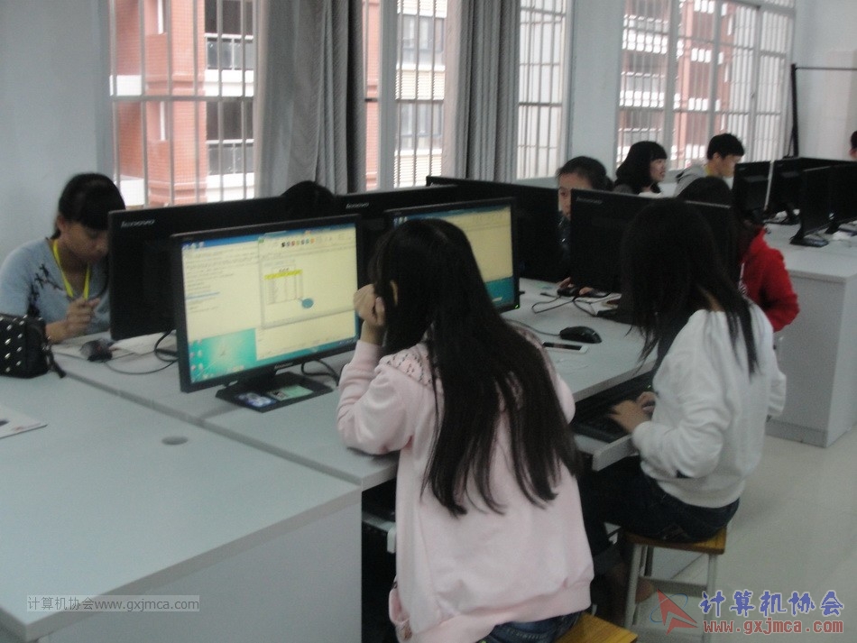 151202el81.JPG