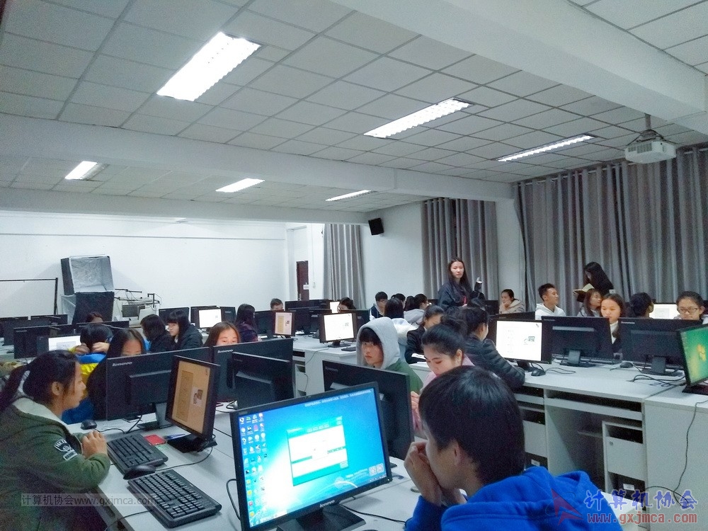 171123lypx327.jpg