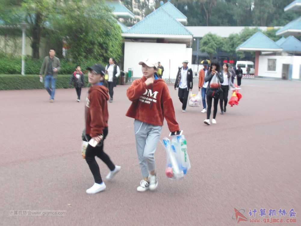 171210hwtdly396.JPG