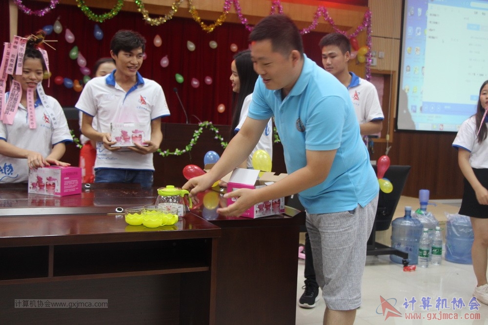 180609TLJJS312.JPG