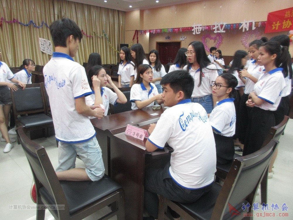 180609TLJJS330.JPG