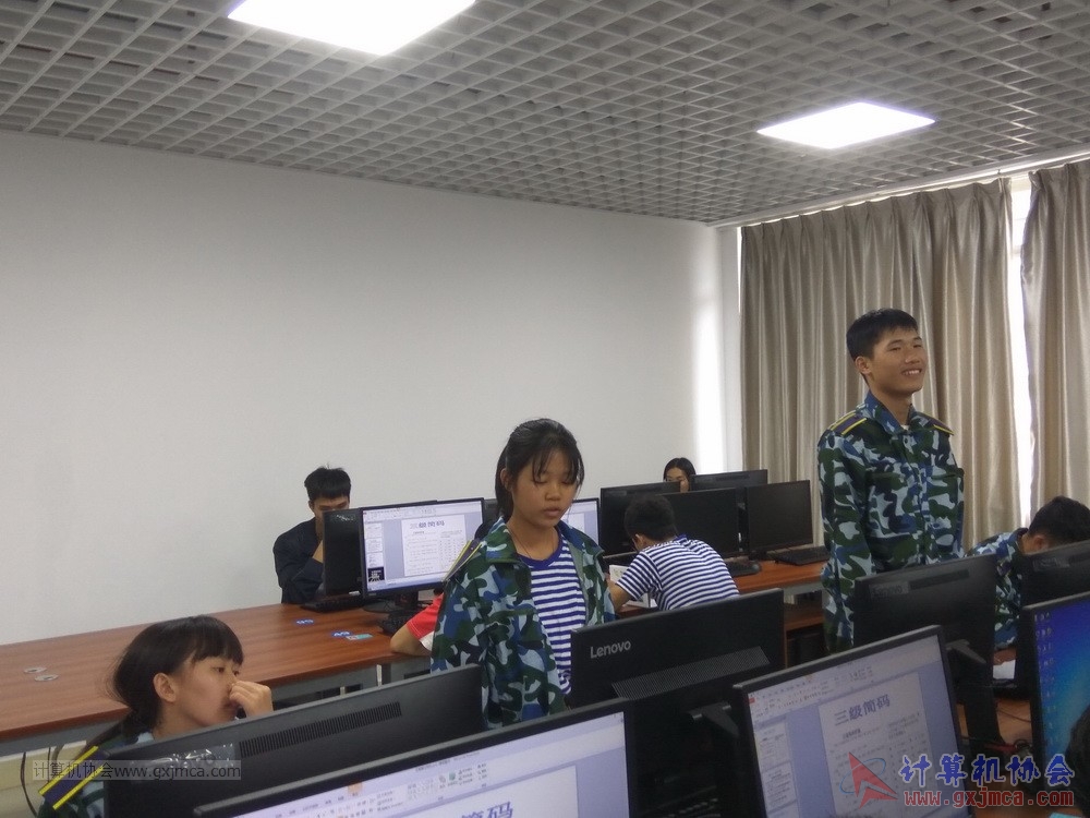 20181018wbpxdek101.jpg