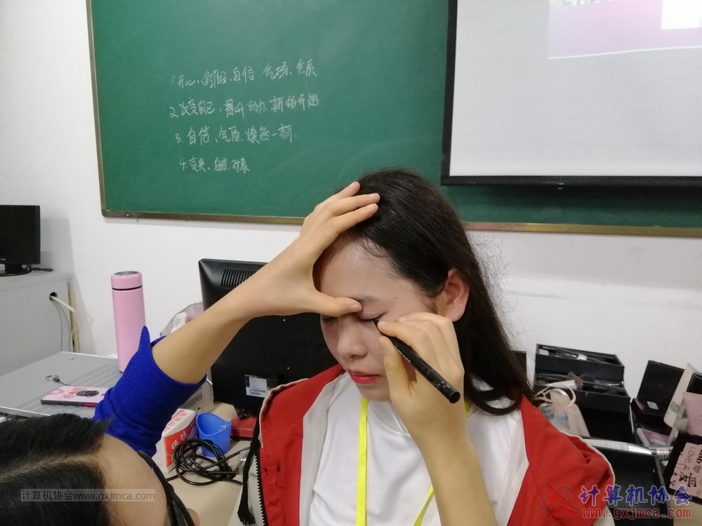 20181220xh2017-2018rclyjsscz45.jpg