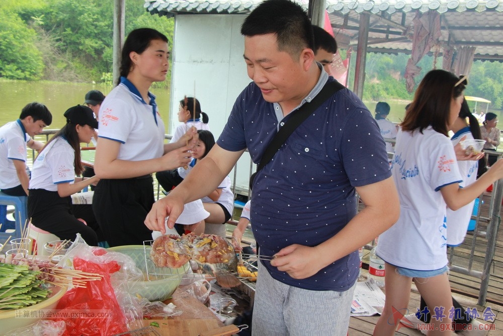 180512xhcy379.JPG