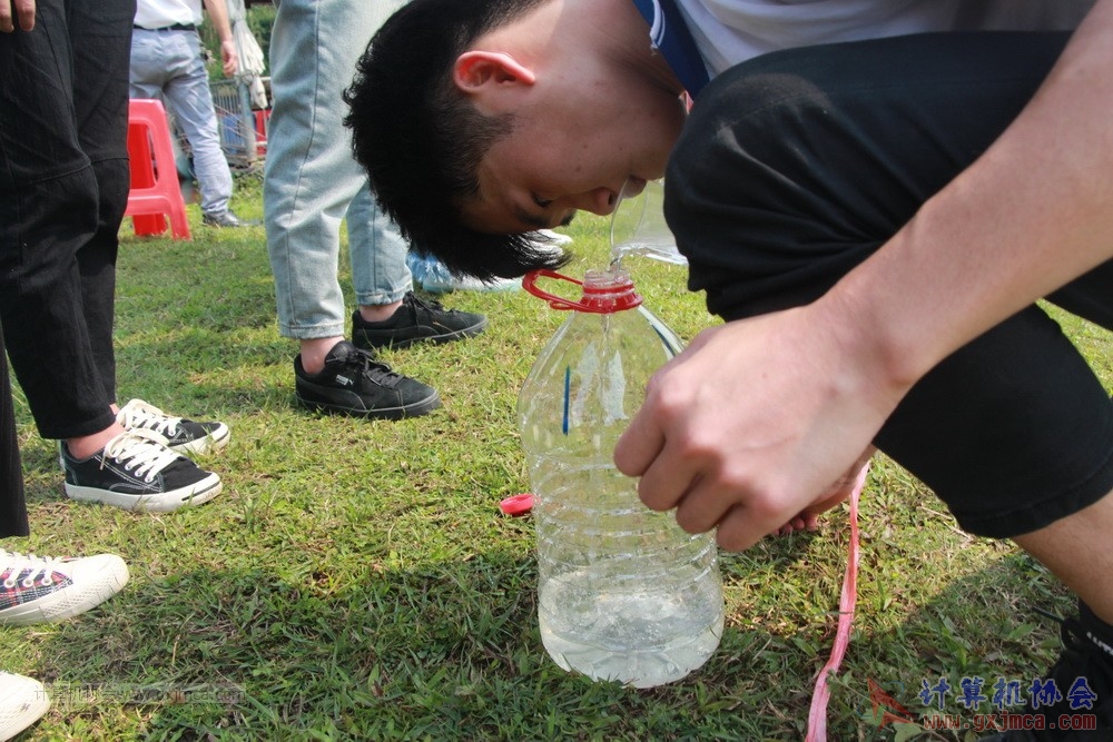 180512xhcy560.JPG