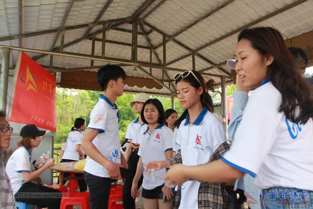 180512xhcy599.JPG