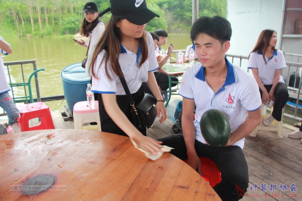 180512xhcy712.JPG