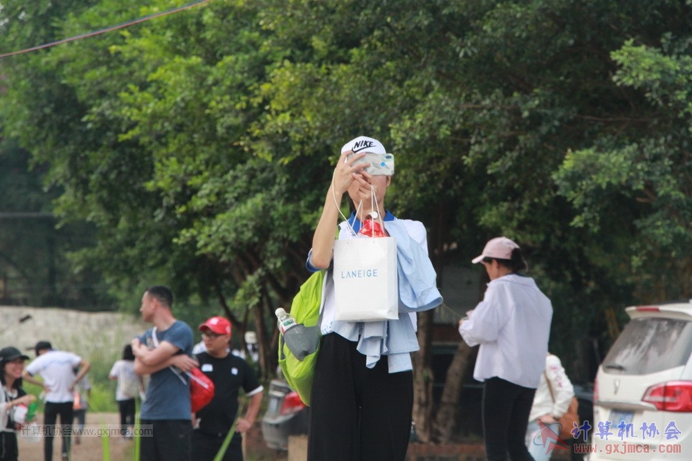 180512xhcy841.JPG