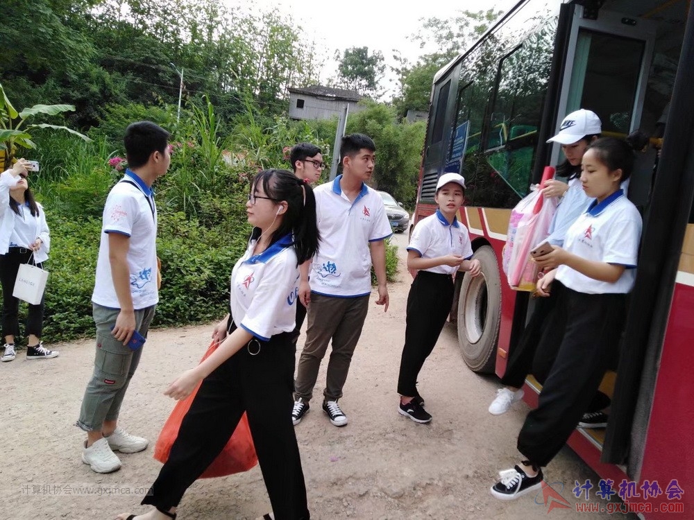 180512xhcy038.jpeg